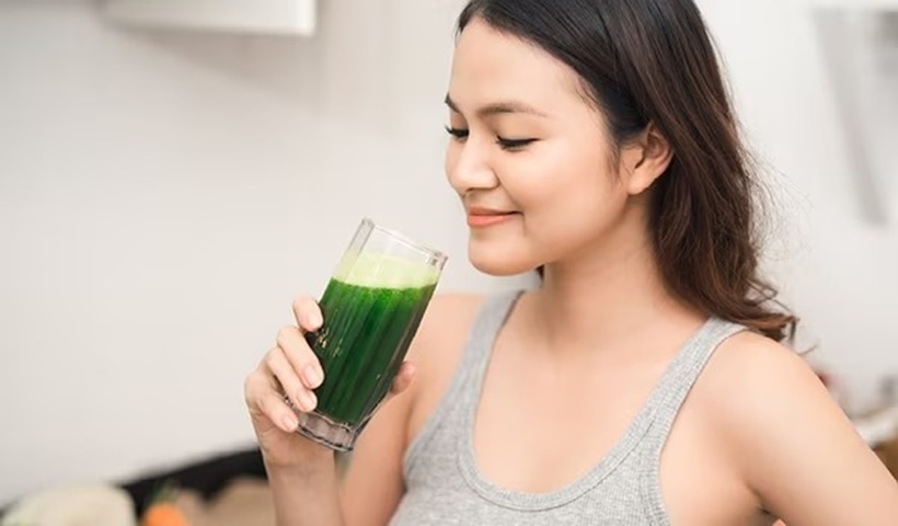 Diệp lục có khả năng chống viêm, kháng khuẩn, giúp làm sạch da, giảm mụn.
