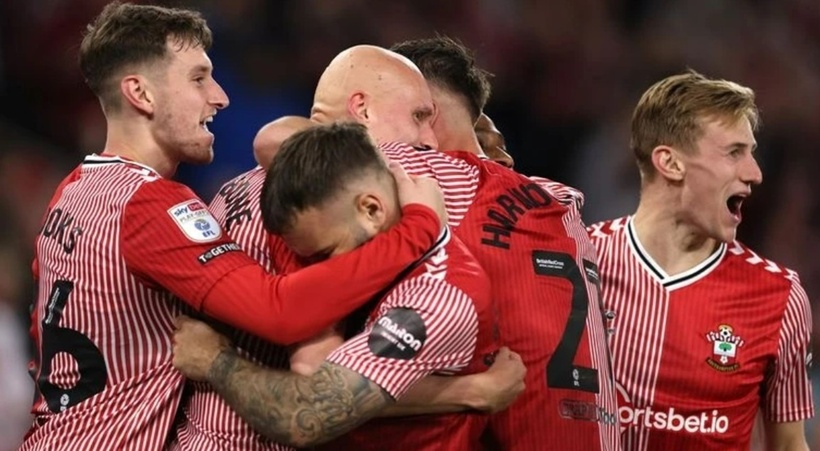 Southampton đánh bại West Brom 3-1 trong trận bán kết lượt về play-offs thăng hạng của Championship. Ảnh: Znews.
