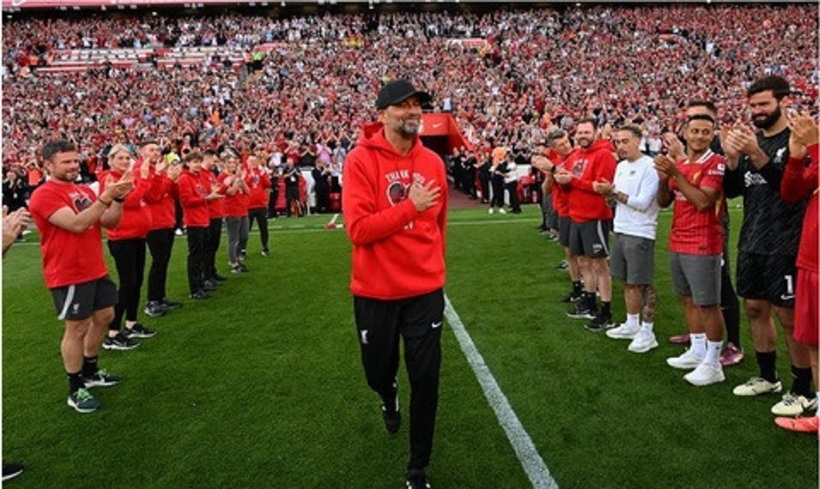 Cầu thủ Liverpool sắp thành hai hàng tri ân HLV Jurgen Klopp