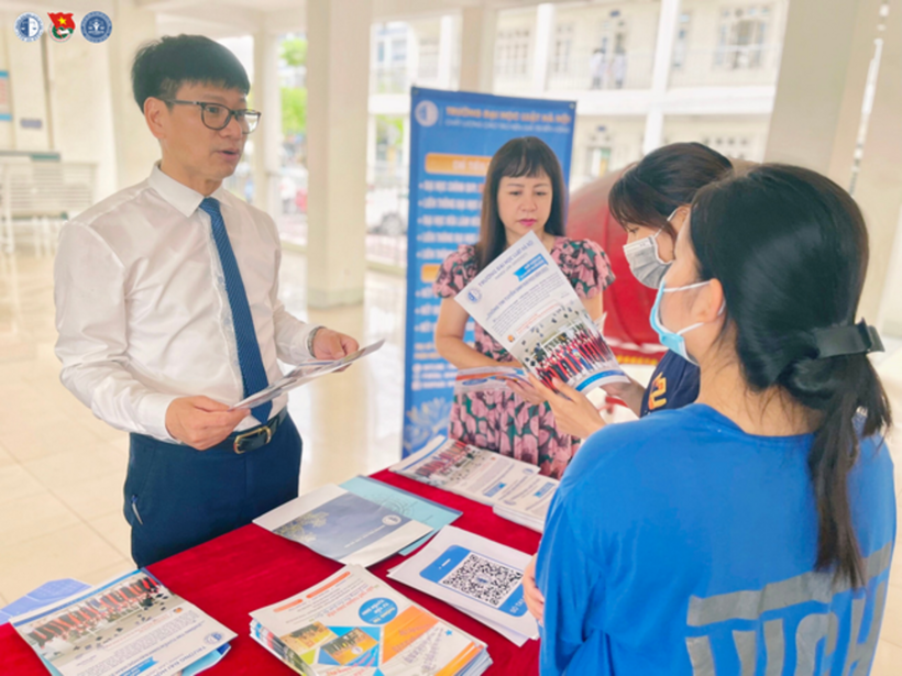 Toàn cảnh điểm chuẩn xét kết quả học bạ Trường ĐH Luật Hà Nội. Ảnh: Tiền Phong.