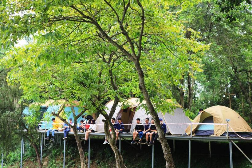 Sơn Tinh Camp tạo điều kiện lý tưởng cho du khách thư giãn và khám phá.