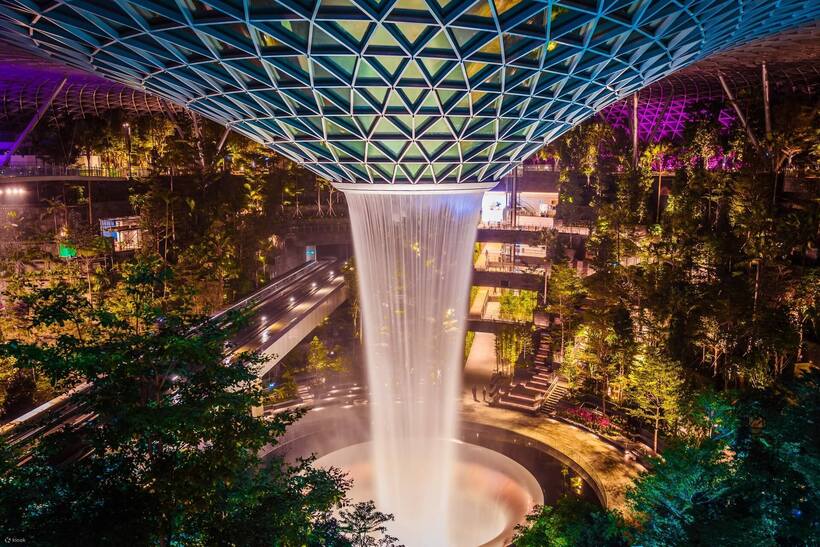 Khu phức hợp Jewel ở sân bay Changi.