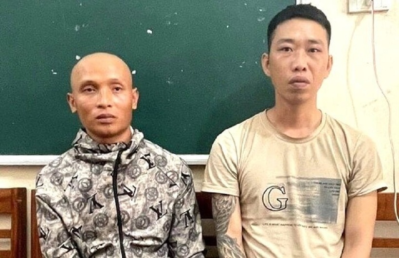 2 đối tượng và toàn bộ tang vật trong vụ việc.(Ảnh Công an Nghệ An)