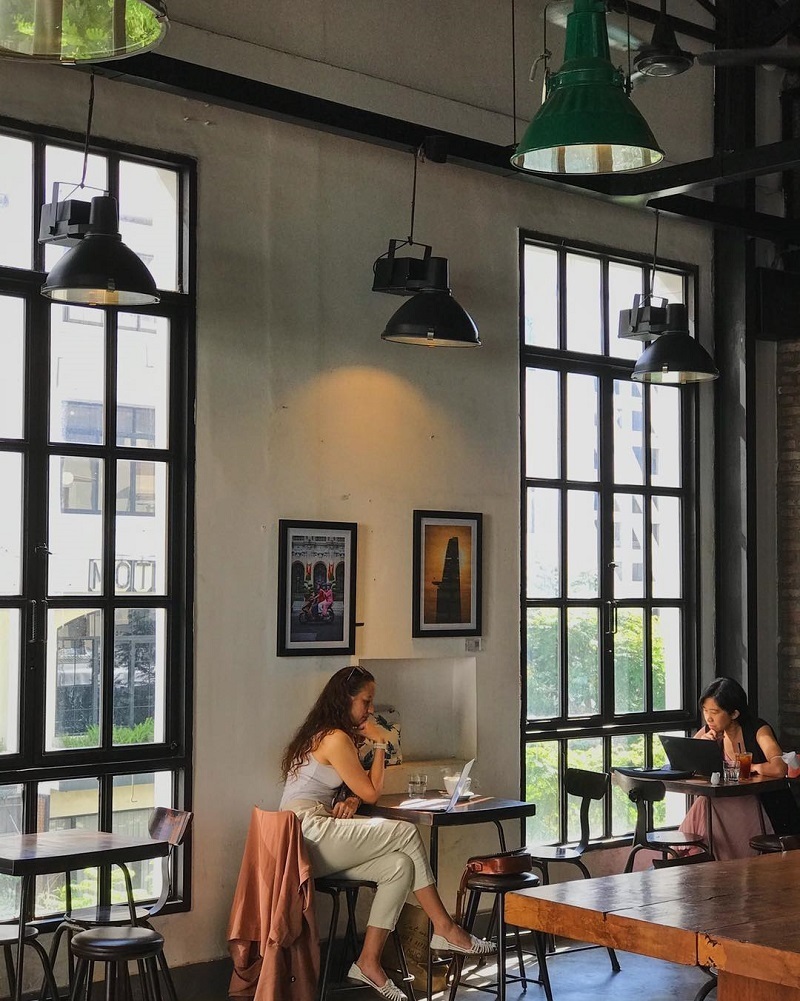 Quán cafe đẹp ở TP.HCM có thức uống ấn tượng, sử dụng cafe nguyên chất được chế biến tại chỗ. Ảnh: FB The Workshop