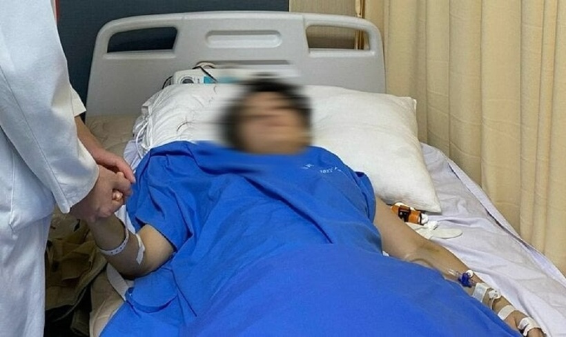Nữ bác sĩ bị kính rơi vào đầu ở The Coffee House đang được điều trị tại bệnh viện. Ảnh: VTC News