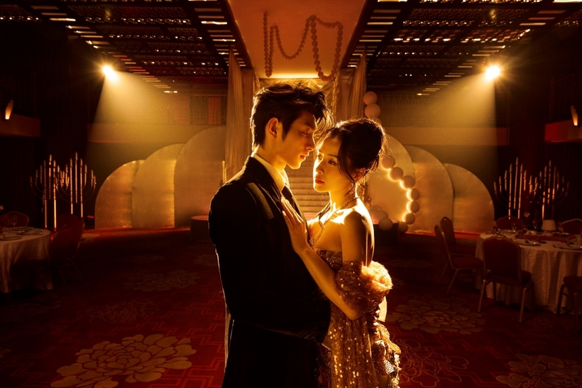 MV “Finding You” còn có sự góp mặt của nam diễn viên Trung Quốc - Phàn Trị Hân (Fan Zhixin)