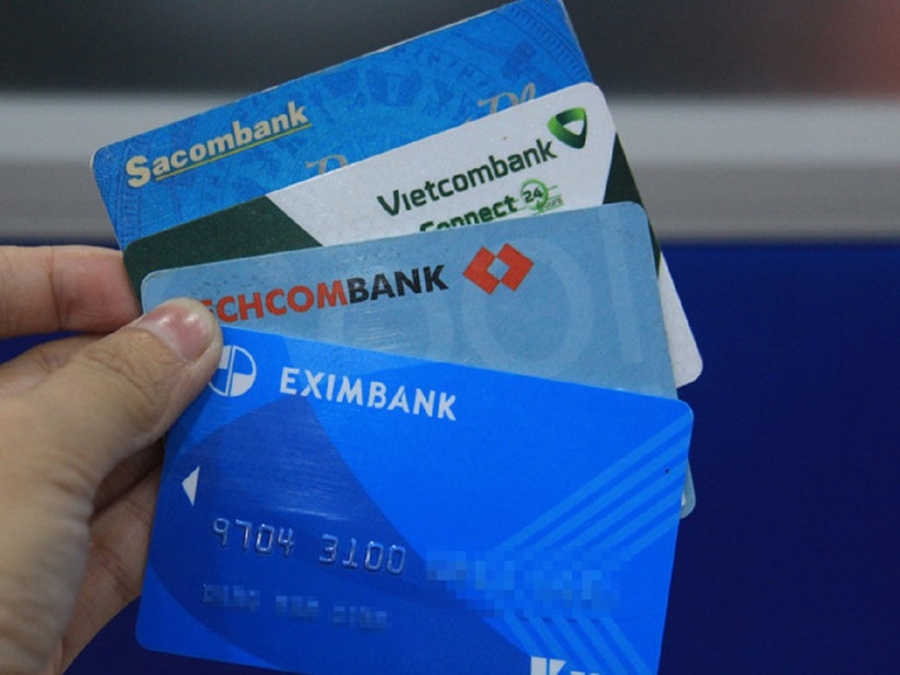 Chi tiết cách phân biệt thẻ ATM và thẻ Visa