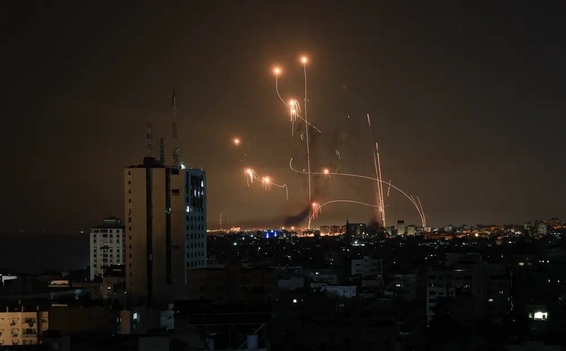 Hệ thống Vòm Sắt đánh chặn tên lửa của Iran tấn công vào Israel hồi tháng 4. AP