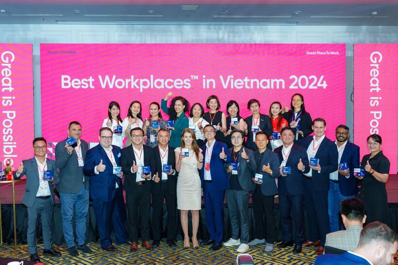 Đại diện 25 doanh nghiệp được Great Place To Work vinh danh là Nơi làm việc xuất sắc hàng đầu Việt Nam năm 2024