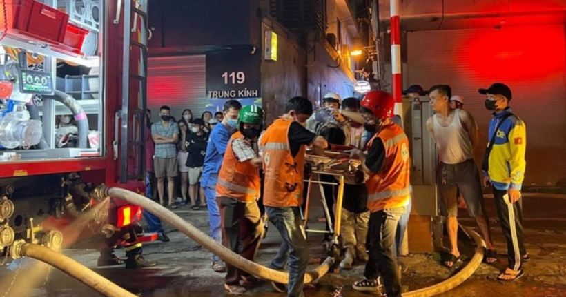 Số người chết trong vụ hỏa hoạn đã lên đến 14 người. (Ảnh: KTĐT)