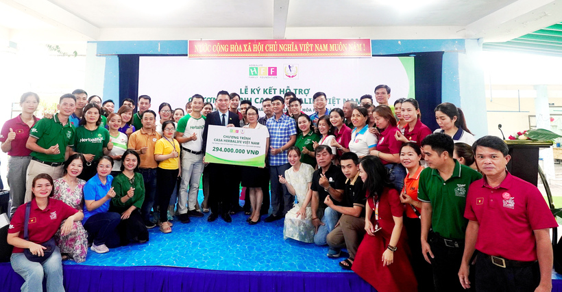 Herbalife Việt Nam mang đến bữa ăn đầy đủ dinh dưỡng cho trẻ em và người có hoàn cảnh khó khăn - 5