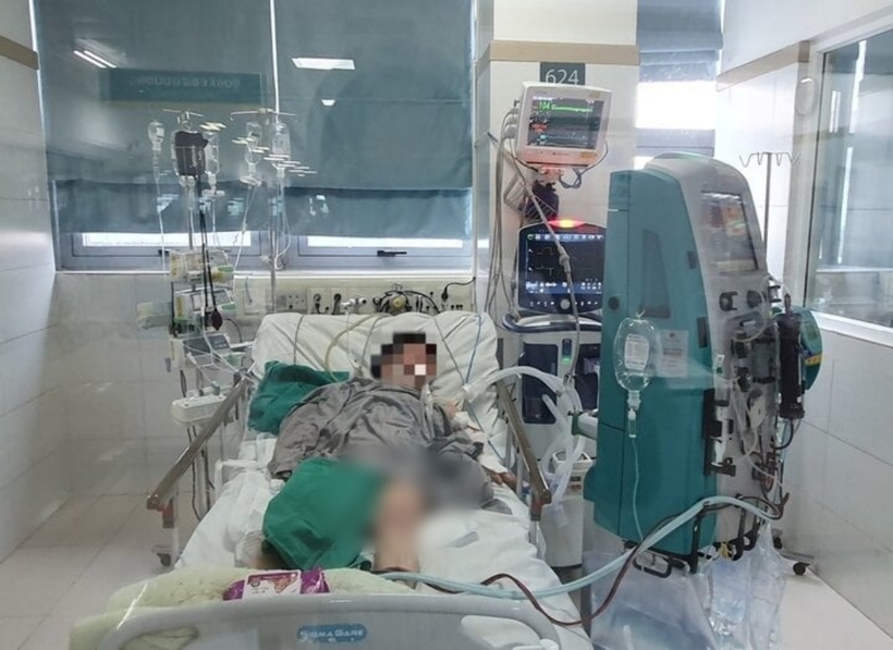 Bệnh nhân N.T.K đang được điều trị tại khoa Hồi sức tích cực. Ảnh: VTC News