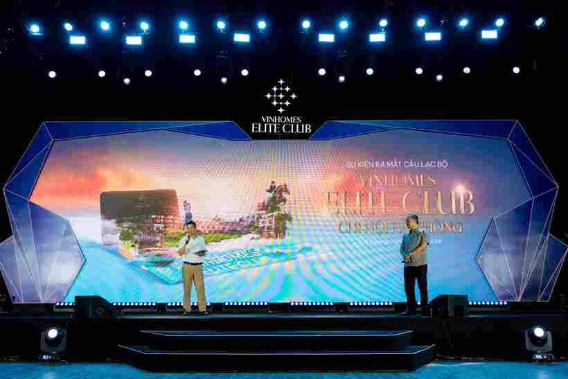 Hơn 5.000 khách mời vỡ òa cảm xúc trước cam kết “chăm sóc trọn đời” của Vinhomes - 5