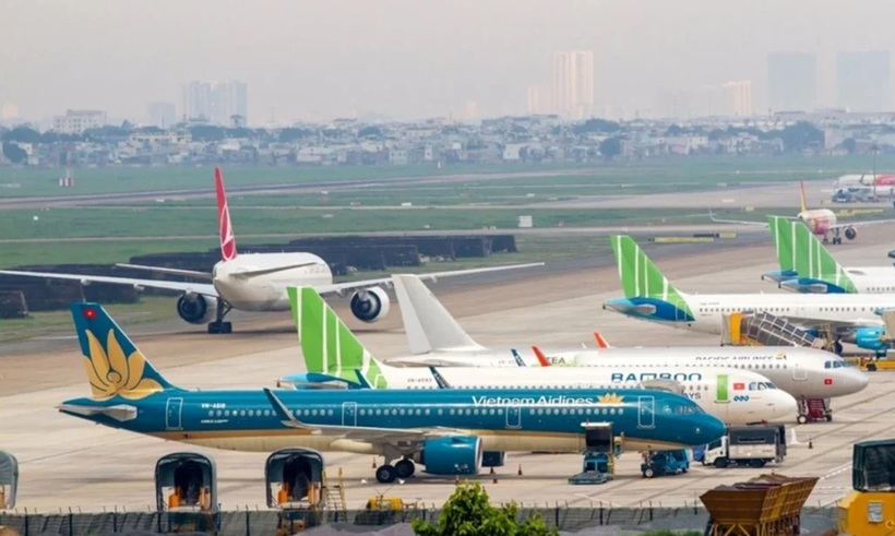 Giá vé máy bay hạ nhiệt, khách du lịch háo hức săn tour cho dịp nghỉ hè. Ảnh minh họa.
