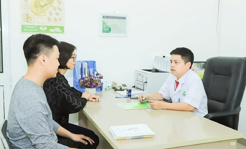 B&aacute;c sĩ Bệnh viện Phụ Sản H&agrave; Nội "chạy đua" cứu phụ sản sinh con lần 4 mắc tai biến hiếm gặp. Ảnh: Bệnh viện Phụ Sản H&agrave; Nội