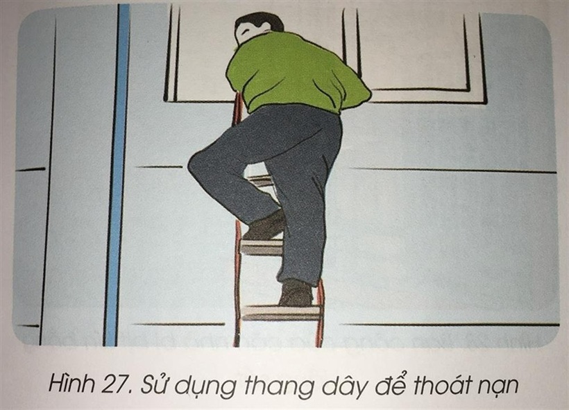 Bộ Công an hướng dẫn cách thoát nạn, tìm lối thoát khi xảy ra cháy - 1