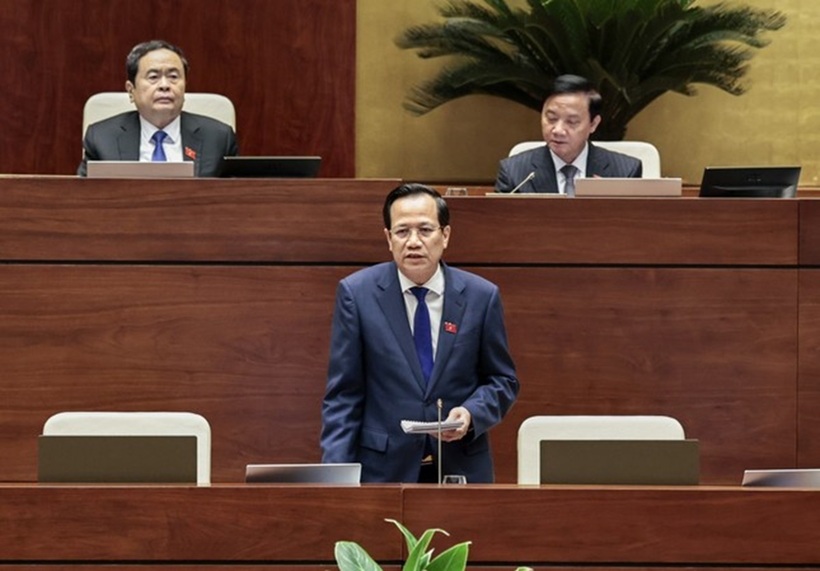 Bộ trưởng Đào Ngọc Dung phát biểu tại phiên họp. Ảnh: Tiền phong.