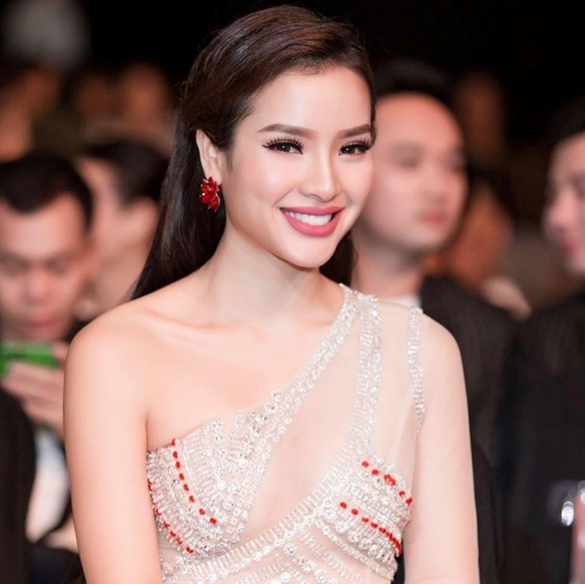 Phương Trinh Jolie bị chỉ trích bởi có những lời nhận xét kém duyên.