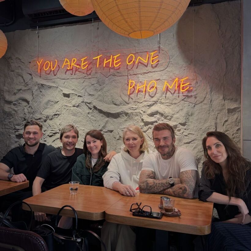Trang chính thức của nhà hàng sau đó chia sẻ hình ảnh Becks ghé dùng bữa cùng lời cảm ơn. Ảnh: Café Hanoi.