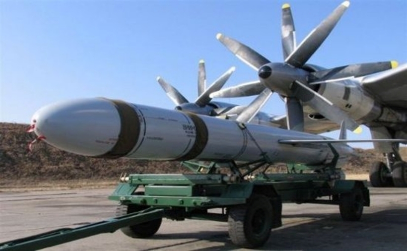 Tên lửa hành trình Kh-101 của Nga.