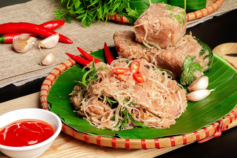 Nem thính là món ăn quen thuộc trong mâm cơm của người Việt Nam