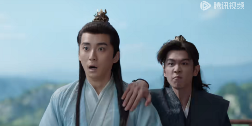 Thích khách xông đến chỗ Khánh Đế, Phạm Nhàn vội lao tới cứu giá.