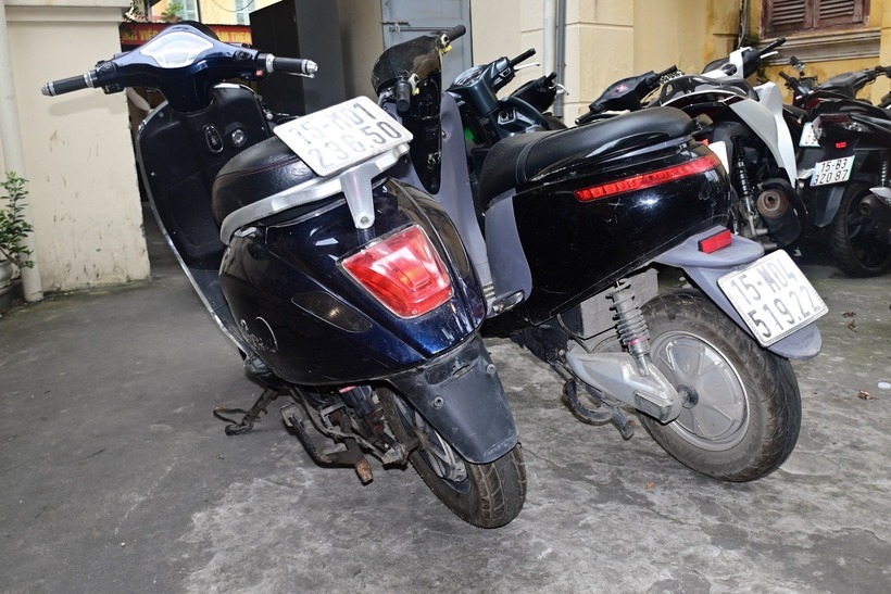Tang vật của vụ cướp tài sản của học sinh được cơ quan công an thu giữ. Ảnh: Giao Thông