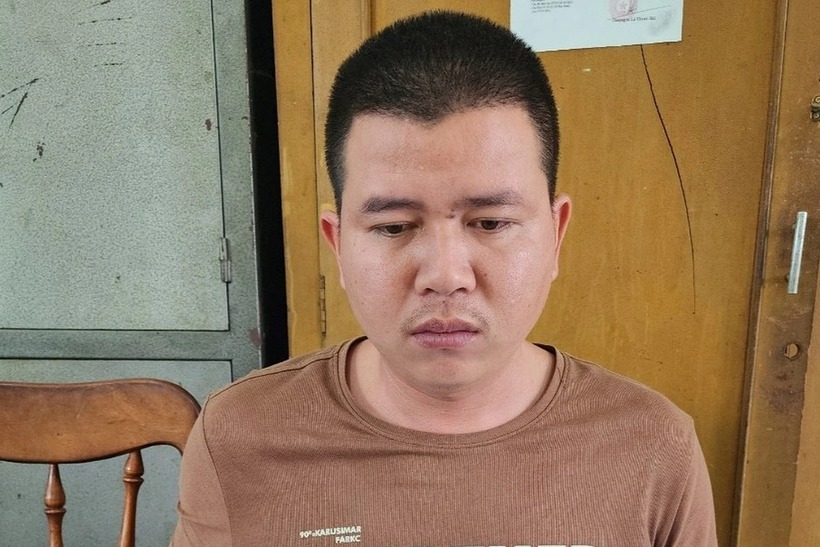 Nguyễn Tấn Tài tại cơ quan công an (Ảnh: Công an tỉnh Kon Tum).