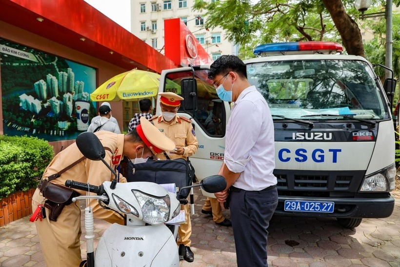 Thông tư liên quan đến vận tải đường bộ, dịch vụ hỗ trợ vận tải đường bộ, phương tiện và người lái, có hiệu lực từ ngày 1/6/2024. Ảnh minh họa