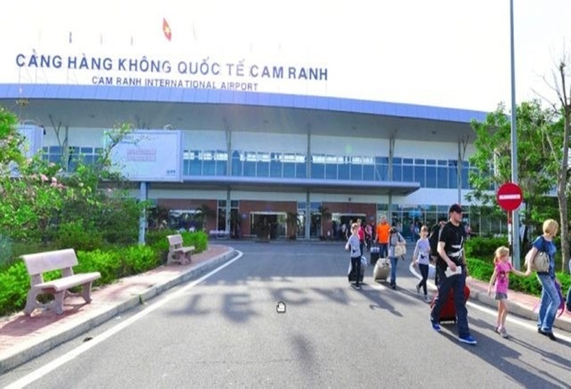 Sân bay quốc tế Cam Ranh.