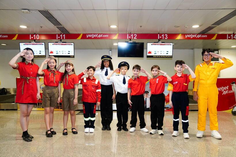 Mừng Tết thiếu nhi 1/6, Vietjet chắp cánh ước mơ cho các thiên thần nhỏ - 1