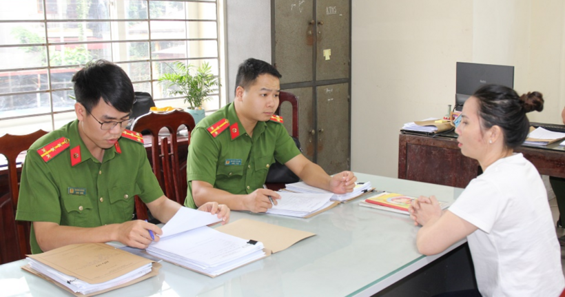 Đoàn Thị Sáng tại cơ quan công an. (Ảnh: Công an tỉnh Hà Nam)