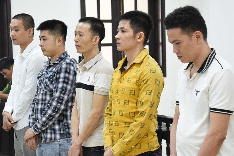 Các bị cáo tại phiên tòa xét xử sơ thẩm. Ảnh: Dân trí