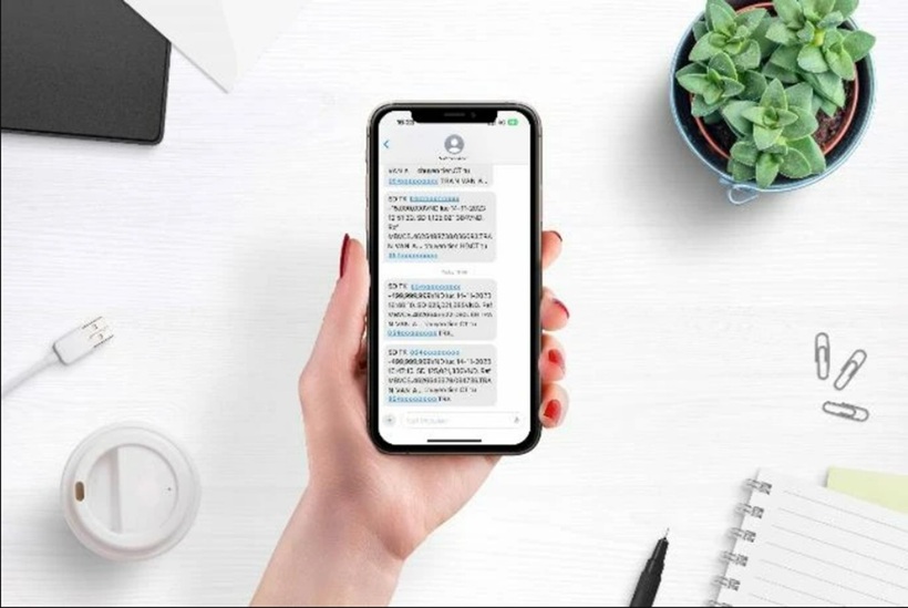 Giật mình mức phí cao chót vót dịch vụ SMS Banking. Ảnh minh họa.