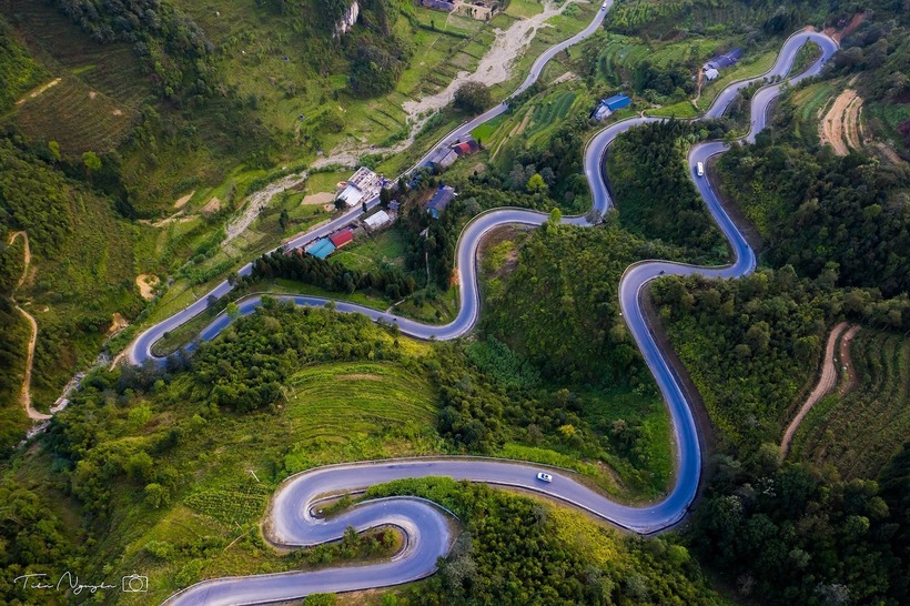 Đèo Mã Pì Lèng ở Hà Giang là một trong "Tứ đại đỉnh đèo" ở nước ta.