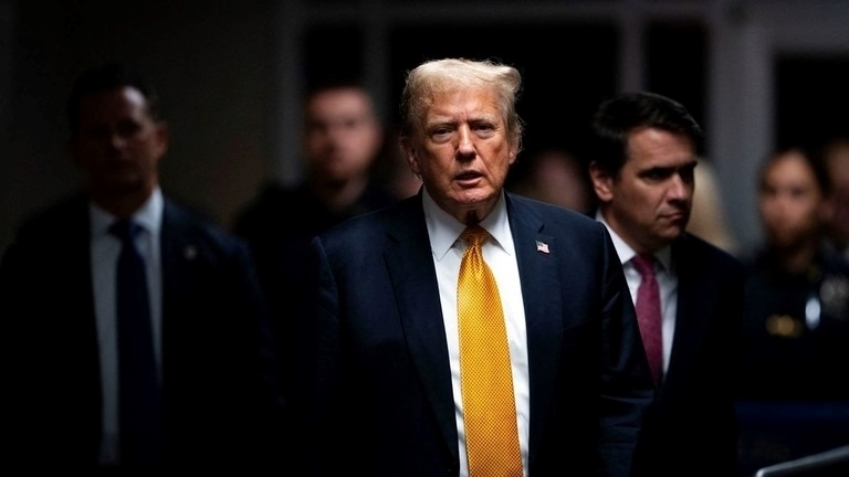 Cựu Tổng thống Mỹ Donald Trump sẵn sàng đối mặt với án tù. Ảnh: RT