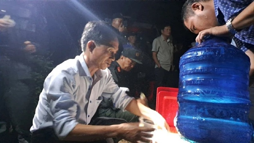 Lãnh đạo Sở NN-PTNT tỉnh Bình Định tại hiện trường. Ảnh: Sài Gòn Giải Phóng