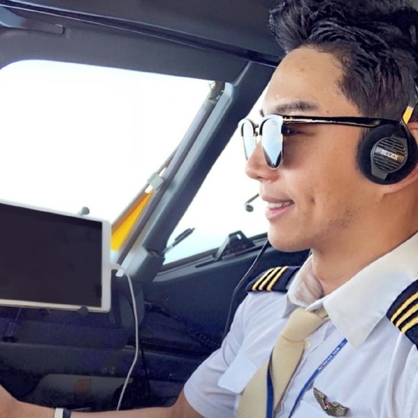 Lee Sanggil - phi công của hãng hàng không Korean Air - nhận nhiều lời tán dương trên mạng xã hội.