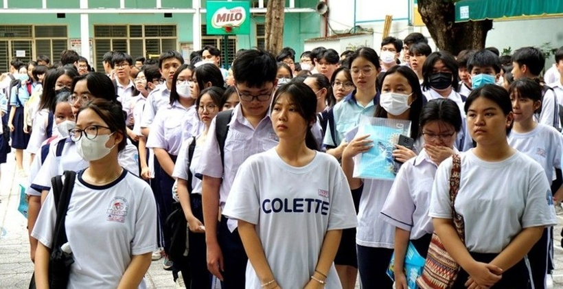 Hơn 300 thí sinh vắng mặt trong ngày làm thủ tục thi vào lớp 10 tại TP.HCM. Ảnh: VOH.