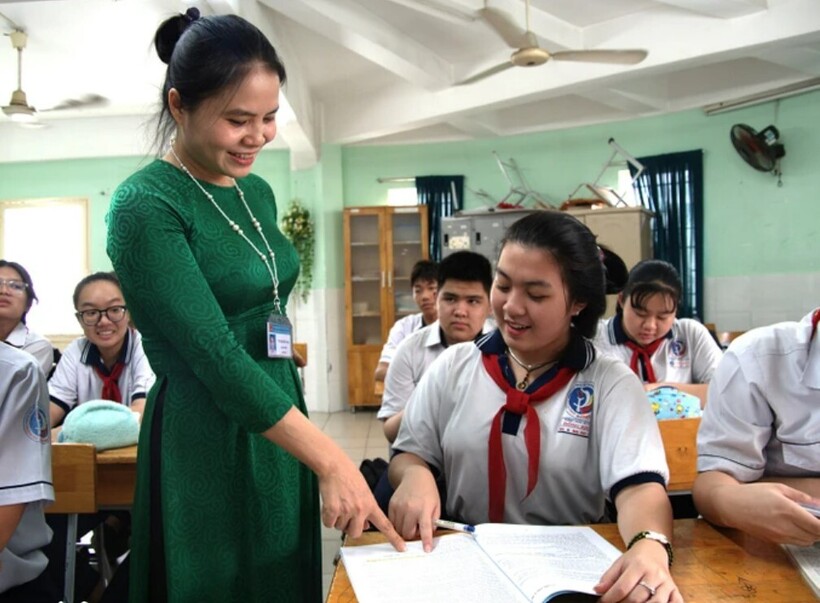 Hơn 98.000 thí sinh làm thủ tục dự thi vào lớp 10 tại TP.HCM.