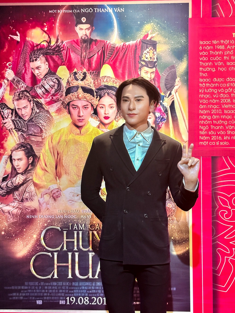 Tượng sáp Isaac