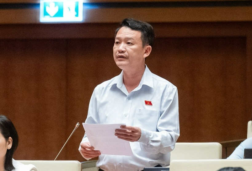 Đại biểu Trần Quang Minh (đoàn Quảng Bình).