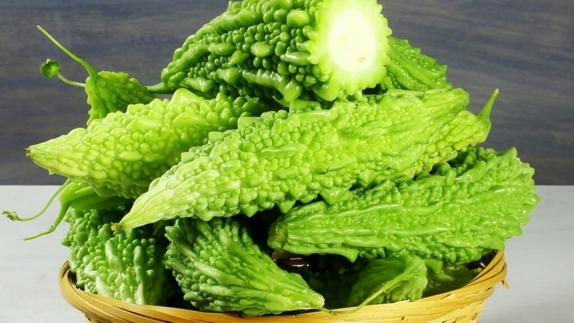 Mướp đắng không chỉ giàu chất sắt mà còn chứa nhiều folate (vitamin B9), một loại vitamin đa năng giúp hình thành các tế bào hồng cầu. Ảnh minh họa