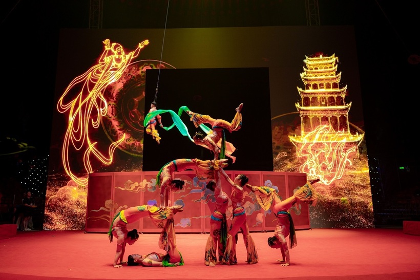 Tháng 6 này, cư dân và du khách sẽ được thưởng thức show xiếc quốc tế “Journey to the Wonderland” mỗi ngày