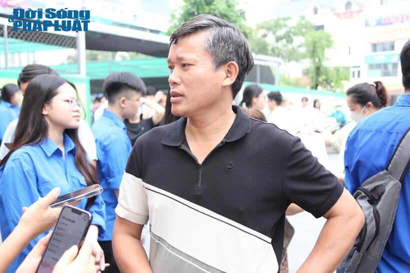 Anh Nguyễn Trung Trực chia sẻ những lo lắng khi con trai không may bị tai nạn trước kỳ thi.