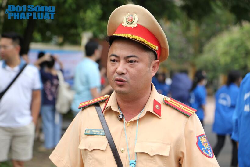 Thiếu tá Trần Ngọc Anh.