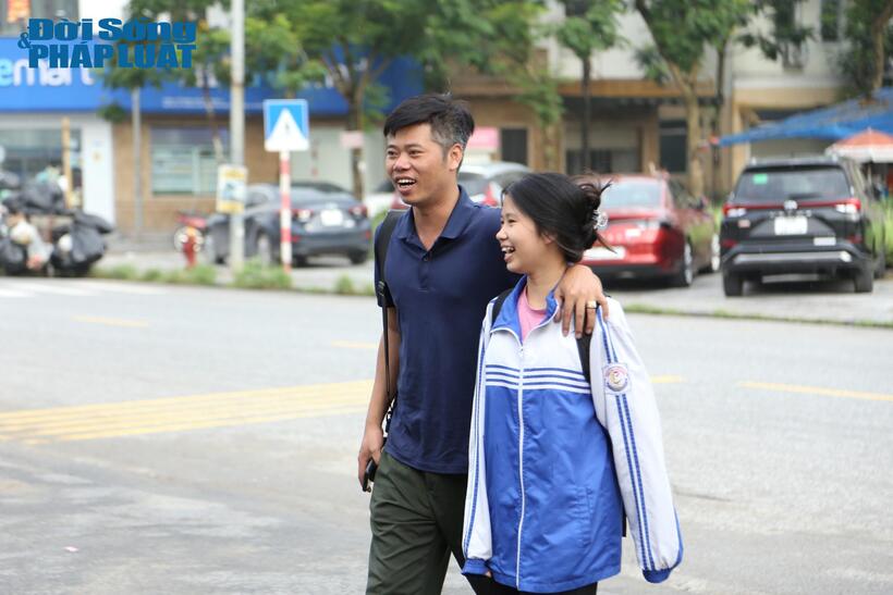 Các thí sinh đều tự tin bước vào môn thi đầu tiên