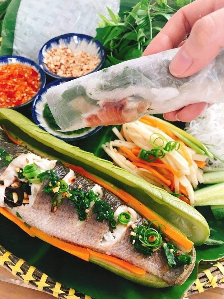 Món cá hấp cuốn bánh tráng cực kỳ giải nhiệt những ngày hè