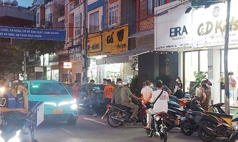 Khu vực phát hiện thi thể người đàn ông tử vong trong phòng trọ. (Ảnh: Giao thông)