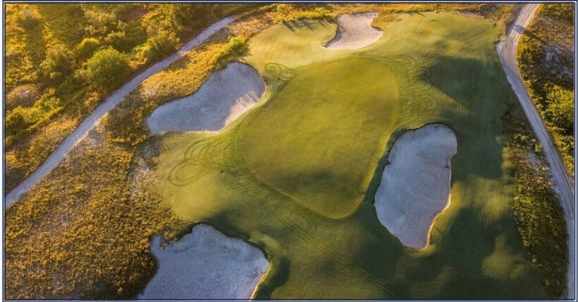 Những điều tuyệt vời đó được nhà thiết kế Nicklaus Design mang tới cho sân gôn Golden Sands Golf Resort như là "Một món quà dành cho môn thể thao tinh hoa".